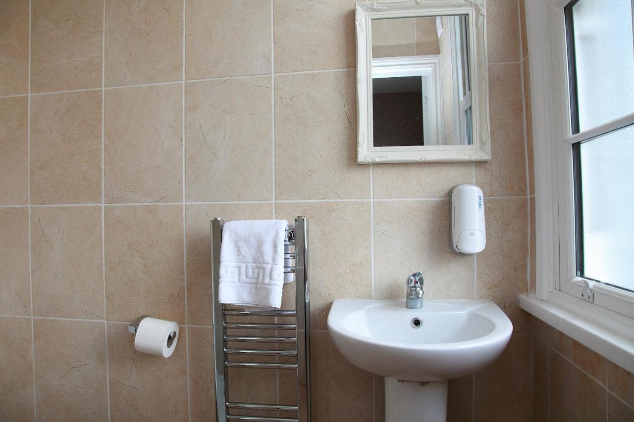 Hampton Court Hotel East Molesey Εξωτερικό φωτογραφία