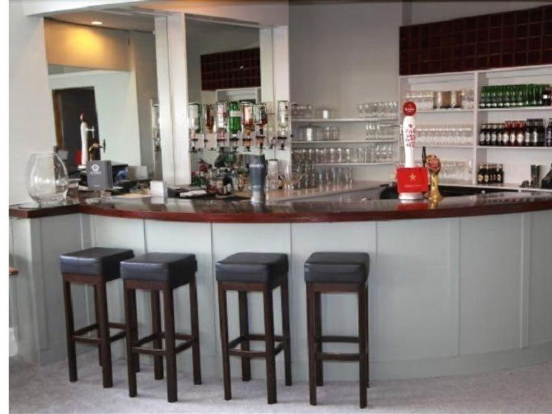 Hampton Court Hotel East Molesey Εξωτερικό φωτογραφία